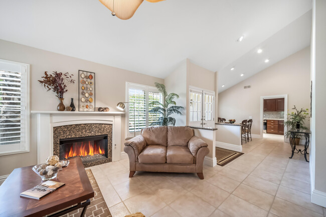 Building Photo - 43512 Via Magellan Dr