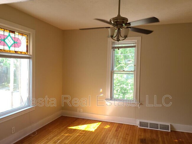 Building Photo - 608 E Jackson St