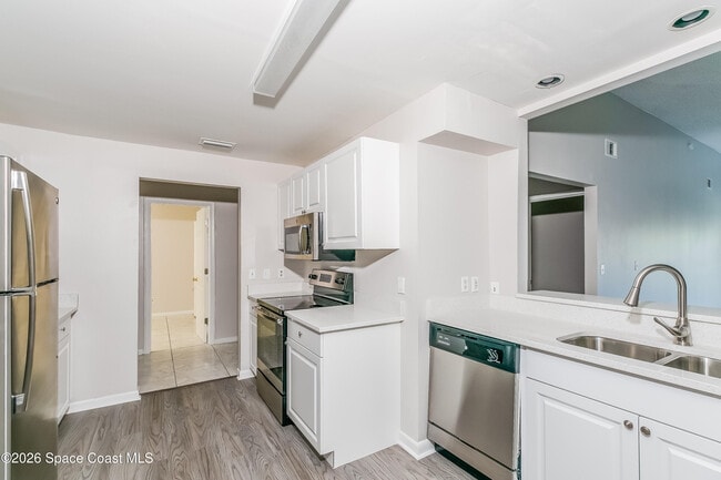 Foto del edificio - 1656 Parakeet Ct