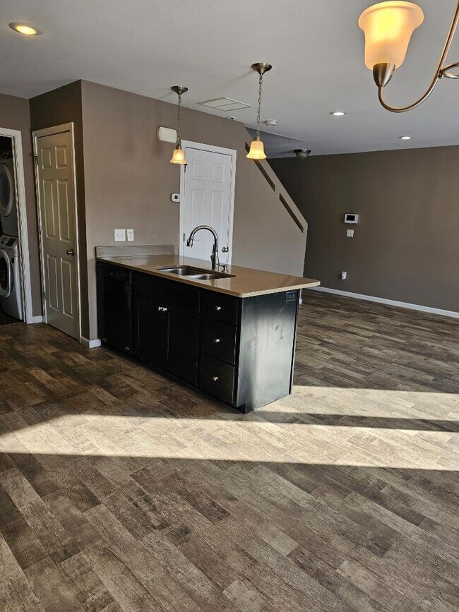 Foto del edificio - 949 Madison Ln