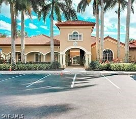 Building Photo - 8880 Colonnades Ct W