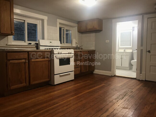 Foto del edificio - 3841 N Sawyer Ave