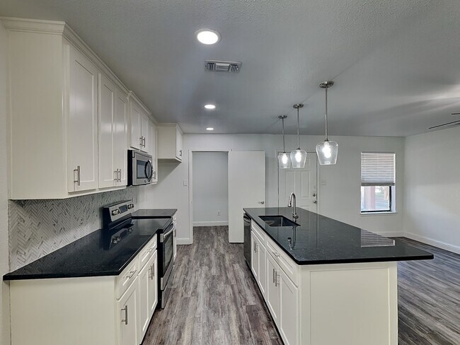 Foto del edificio - 2628 Frazier Ave