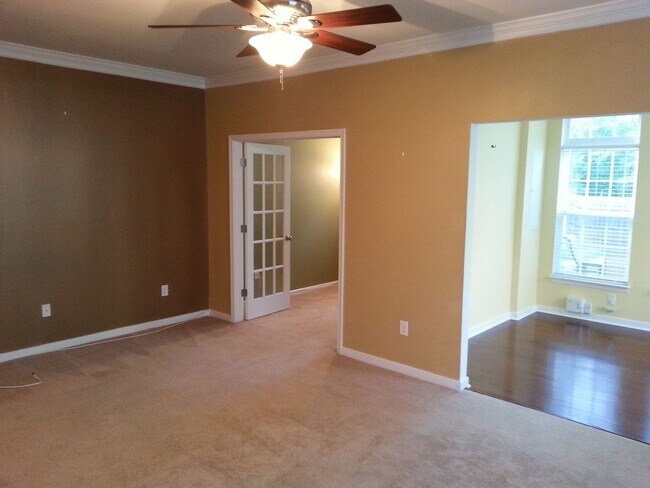 Building Photo - 7300 Willow Crossing Ter