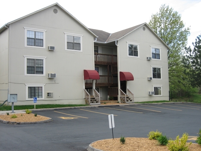 Building Photo - Plaza Square Apartments