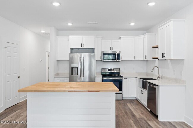 Foto del edificio - 190 Wildwood St NW