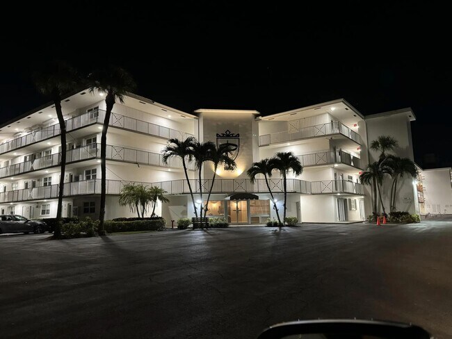 Foto del edificio - 1910 S Ocean Blvd