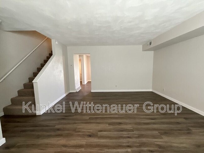 Building Photo - 1975 Nathan Ave