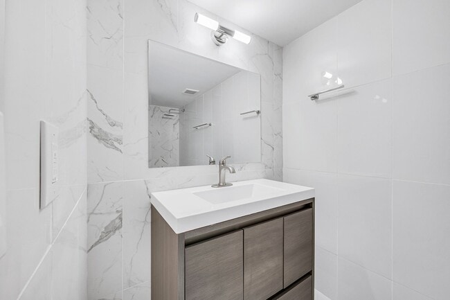 Building Photo - Echo Luxury Apartments