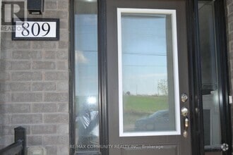 Building Photo - 809 CONLIN RD Rd