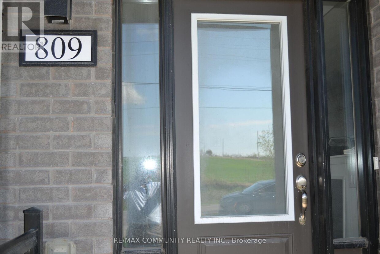 Photo principale - 809 CONLIN RD Rd