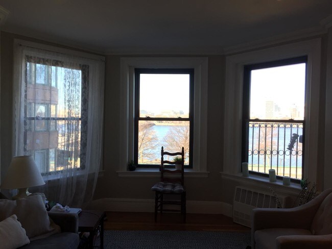 Building Photo - 488 Beacon St