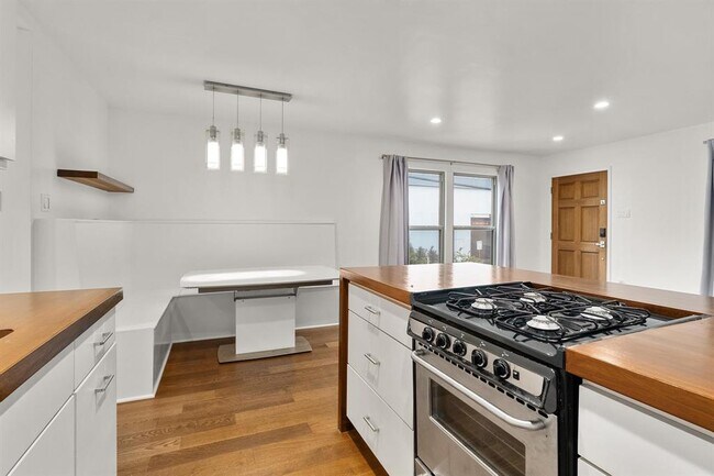 Foto del edificio - 505 W 7th St