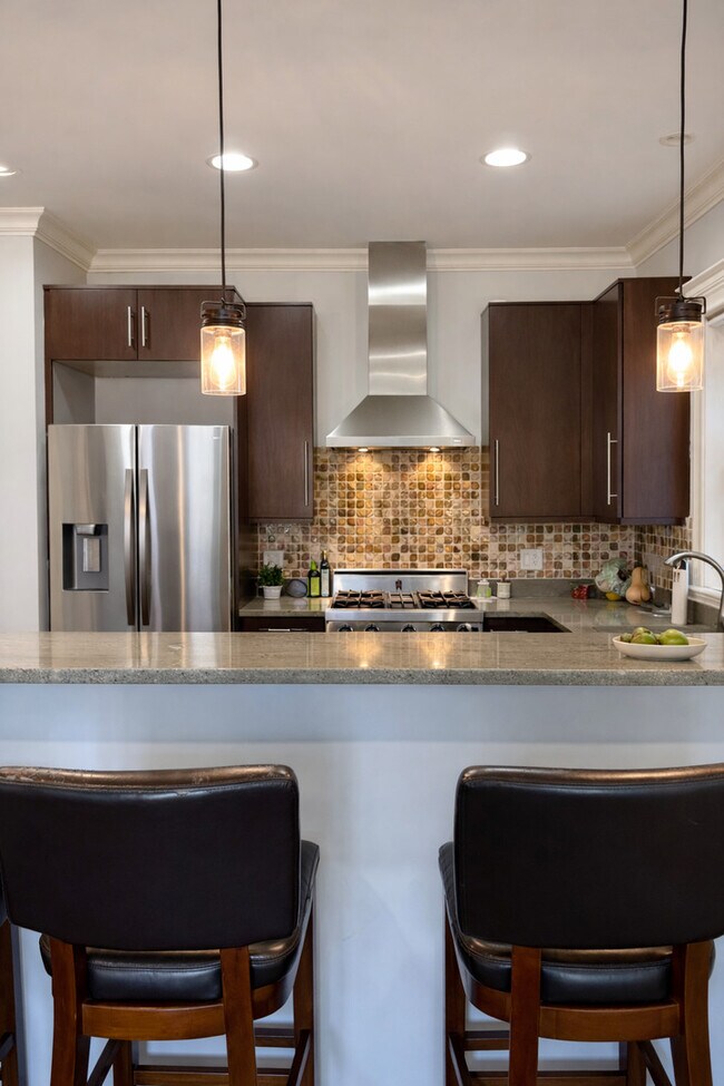 Building Photo - 1041 W Grace St