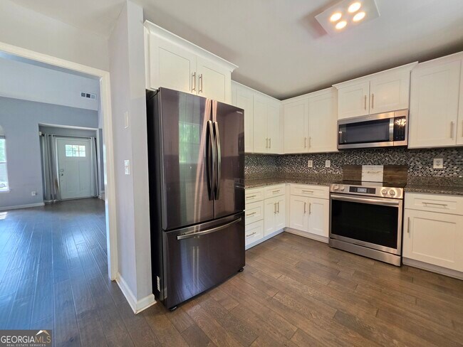 Building Photo - 241 Hamilton Dr