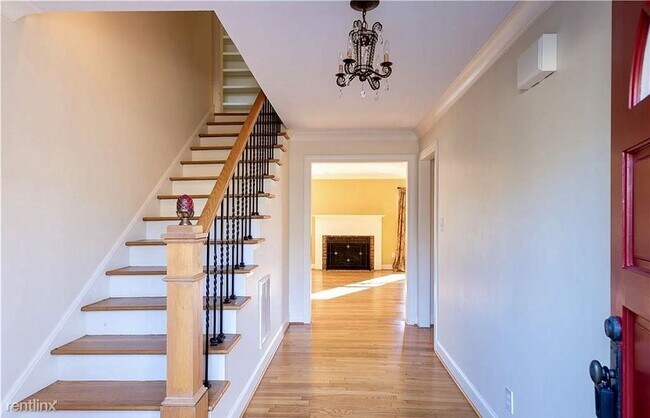 Building Photo - 3 br, 3 bath House - 203 Willoughby Blvd
