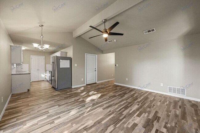 Foto del edificio - 1300 Carla Ave