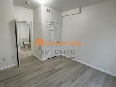 Foto del edificio - 375 Central Ave