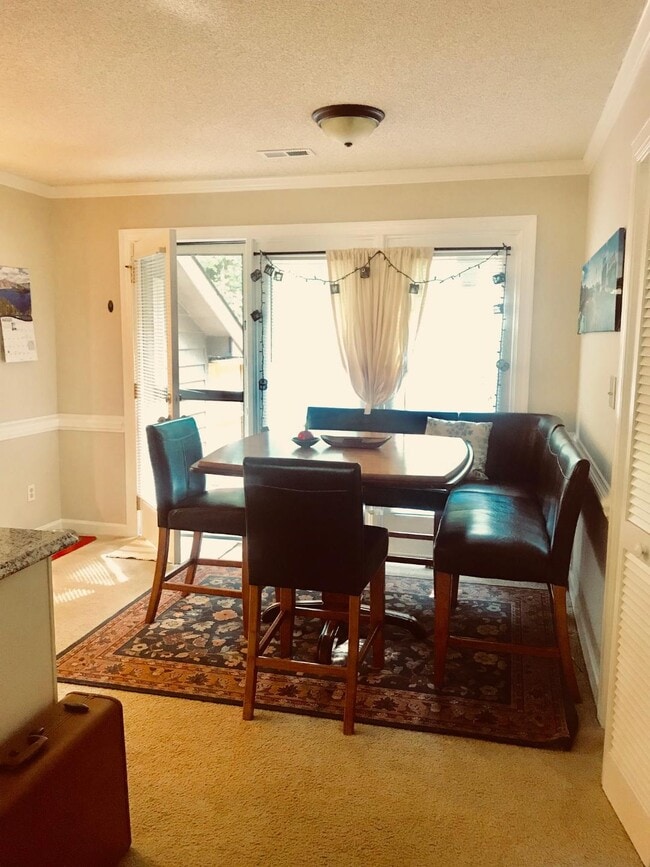 Kitchen/living room - 5500 Fortunes Ridge Dr