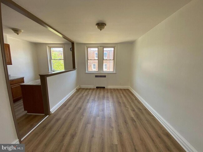 Building Photo - 6295 Kindred St