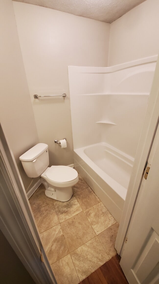 Building Photo - 735 Germantown Cir