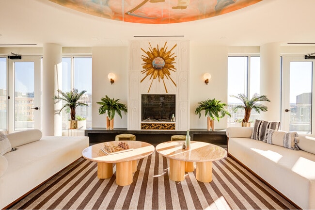 Building Photo - The Wray