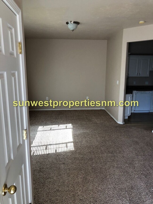 1700 E 23rd St Unit #A, Farmington, NM 87401 - Room for Rent in ...