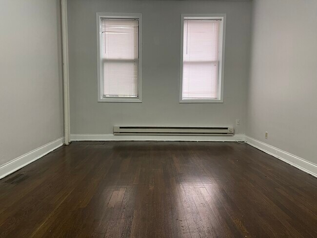 Building Photo - 630 Bergen Ave