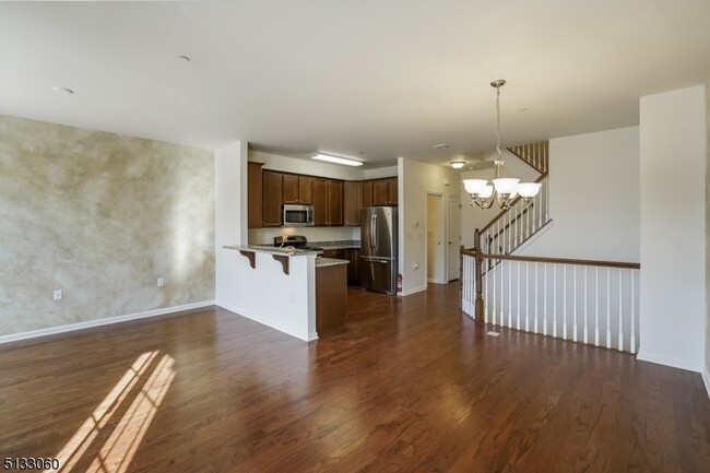 Building Photo - 508 Waterview Ct