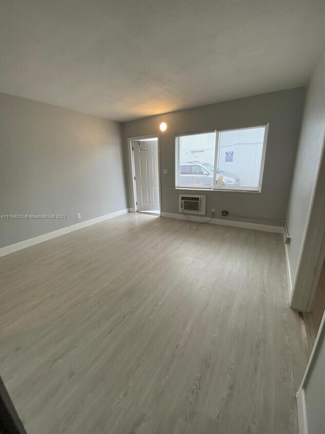 6300 Miramar Pkwy Unit 3, Miramar, FL 33023 Room for Rent in Miramar