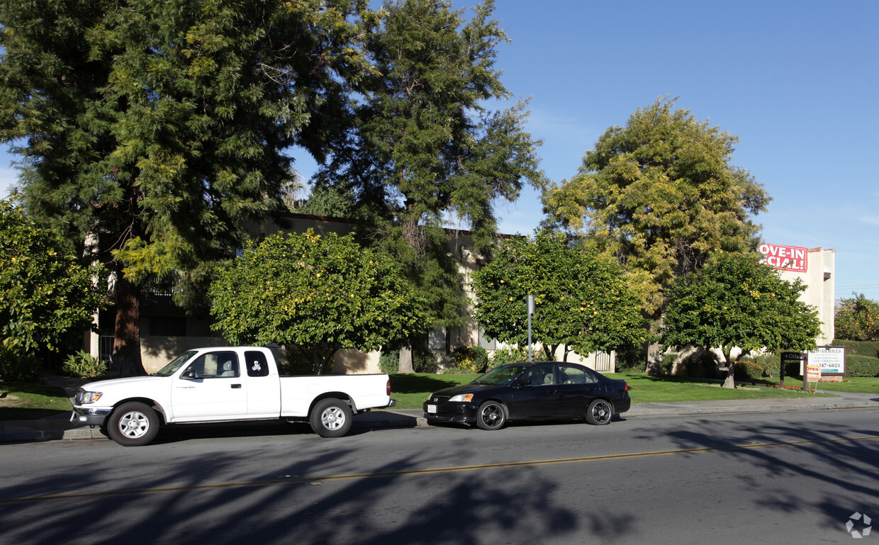 Building Photo - Los Arboles Apartments