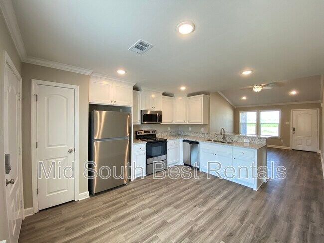 Foto del edificio - 14504 Faulkner Lake Rd