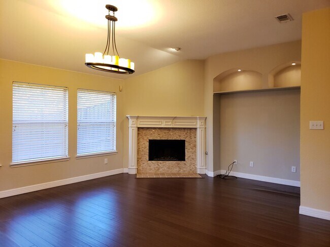 Building Photo - Frisco, 4 beds house -Located next Main st...