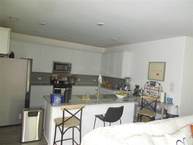 Foto del edificio - 31622 Heguy Pass