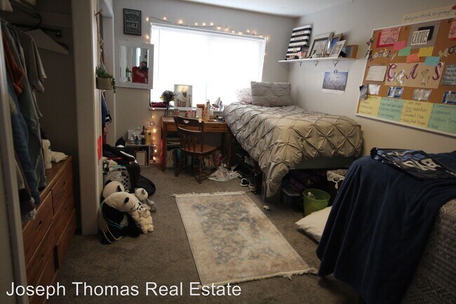 Foto del edificio - 1 br, 1 bath Room For Rent - 948 N 50 E #106