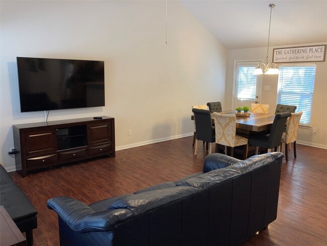 Building Photo - 149 Morris Ln