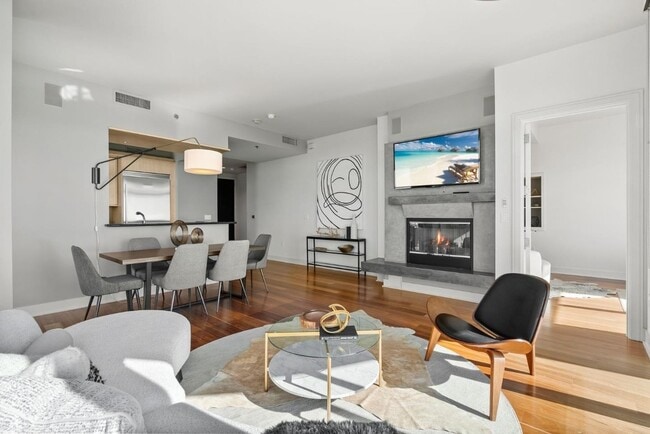 Building Photo - 2475 Brickell Ave