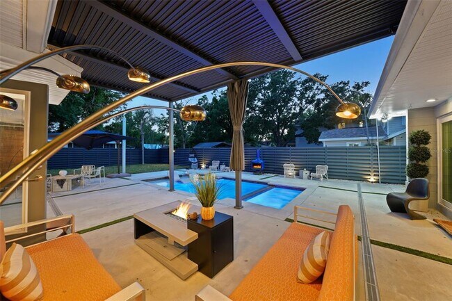 Foto del edificio - 222 N Clearview Ave