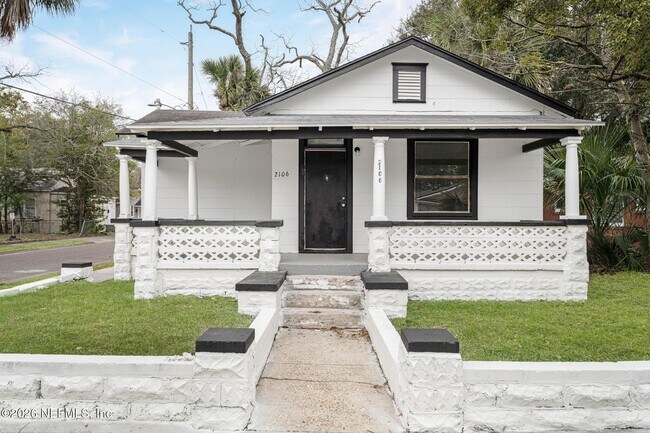 Building Photo - 2106 Moncrief Rd