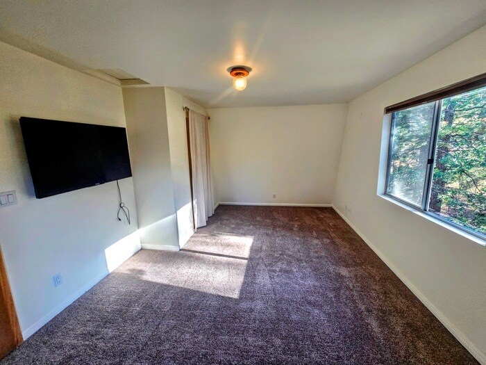 Foto del edificio - Charming 2 Bed / 1 Bath Cabin with Spa