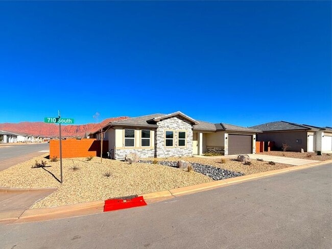 Foto del edificio - New 3 bed, 2.5 bath with 2 car garage home