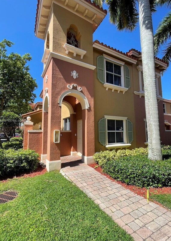 Building Photo - 10666 SW 7th St