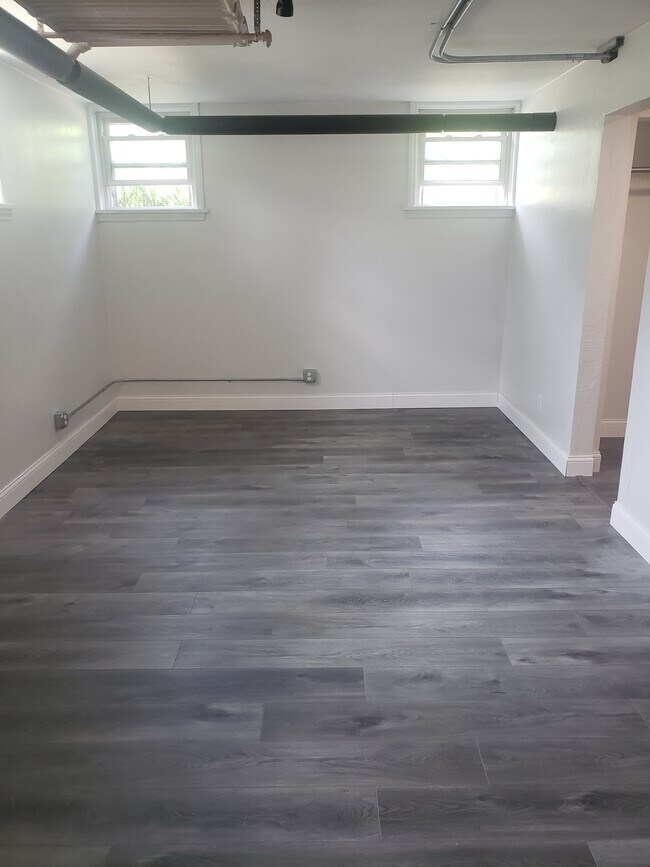Living Room - 601 S Orchard St