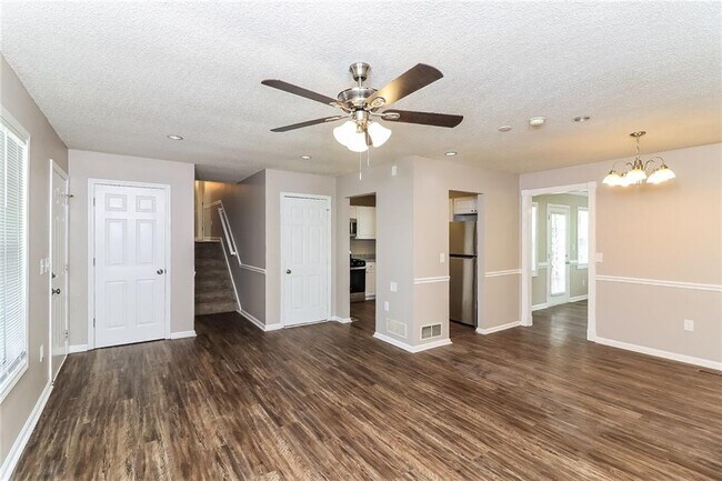 Building Photo - 229 Brookside Dr