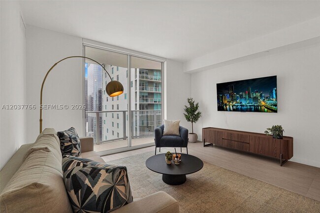 Foto del edificio - 77 SE 5th St