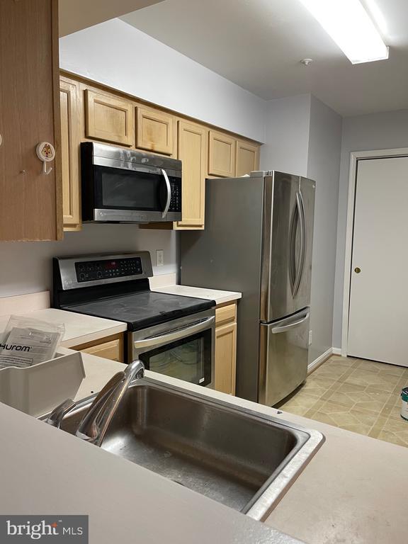 Foto del edificio - 4215 Mozart Brigade Ln