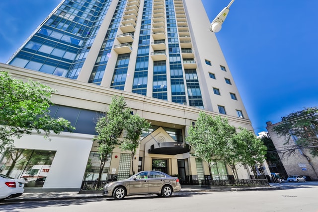 Building Photo - 111 W Maple St