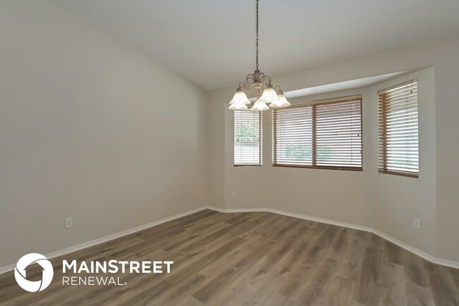 Building Photo - 10614 E Bridgeport St