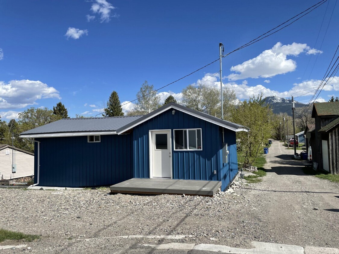 102 S O St, Livingston, MT 59047 House Rental in Livingston, MT