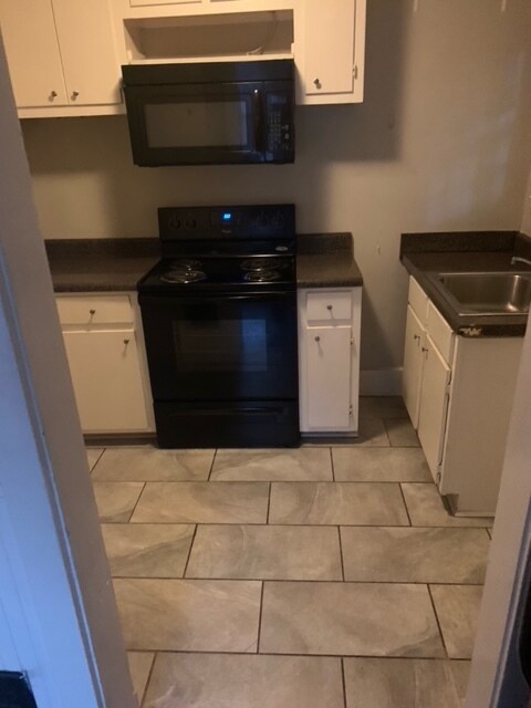 Foto del edificio - 2413 Emmett Ave